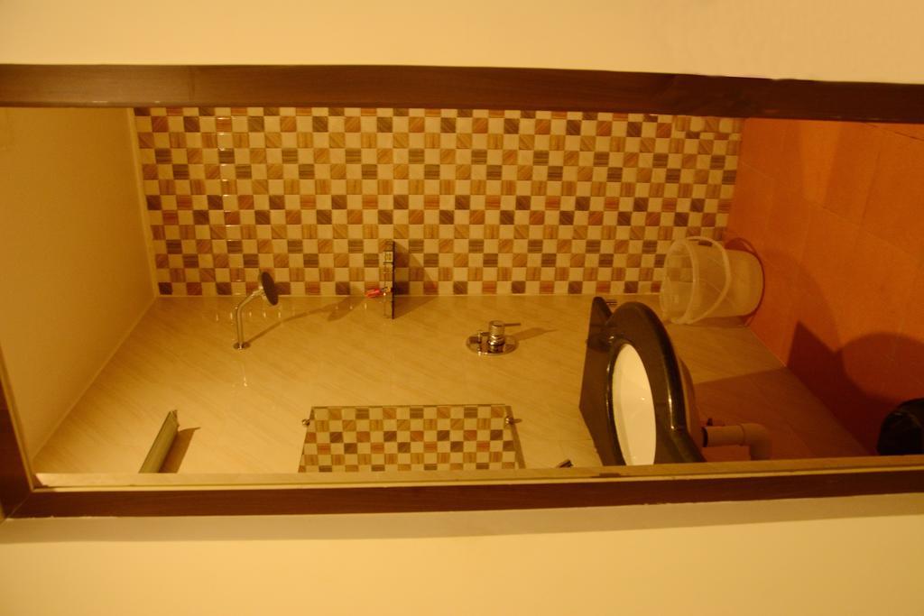 King Paradise Hotel Tiruchirappalli Buitenkant foto