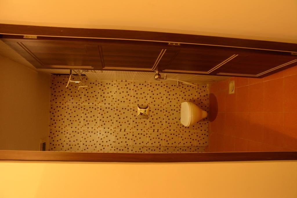 King Paradise Hotel Tiruchirappalli Buitenkant foto