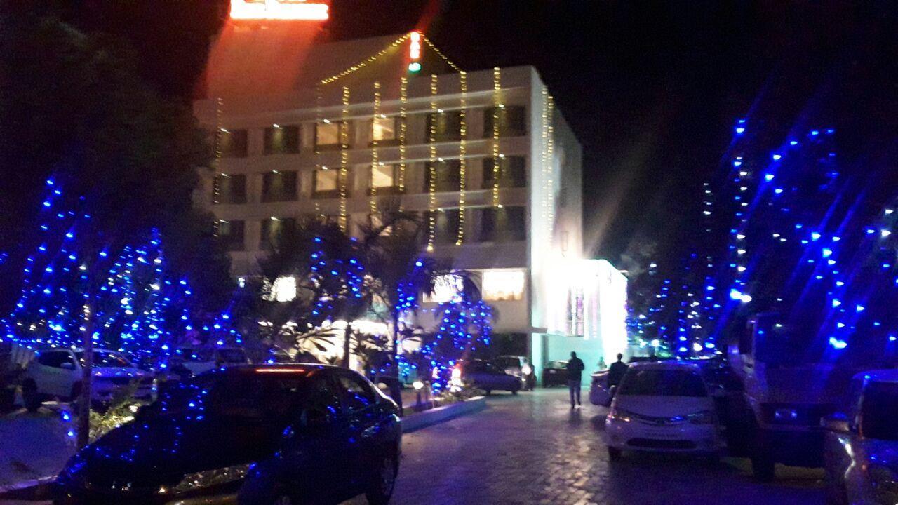 King Paradise Hotel Tiruchirappalli Buitenkant foto