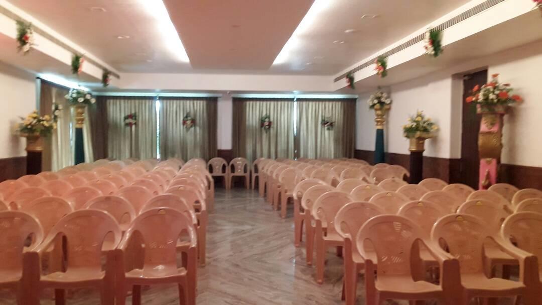 King Paradise Hotel Tiruchirappalli Buitenkant foto