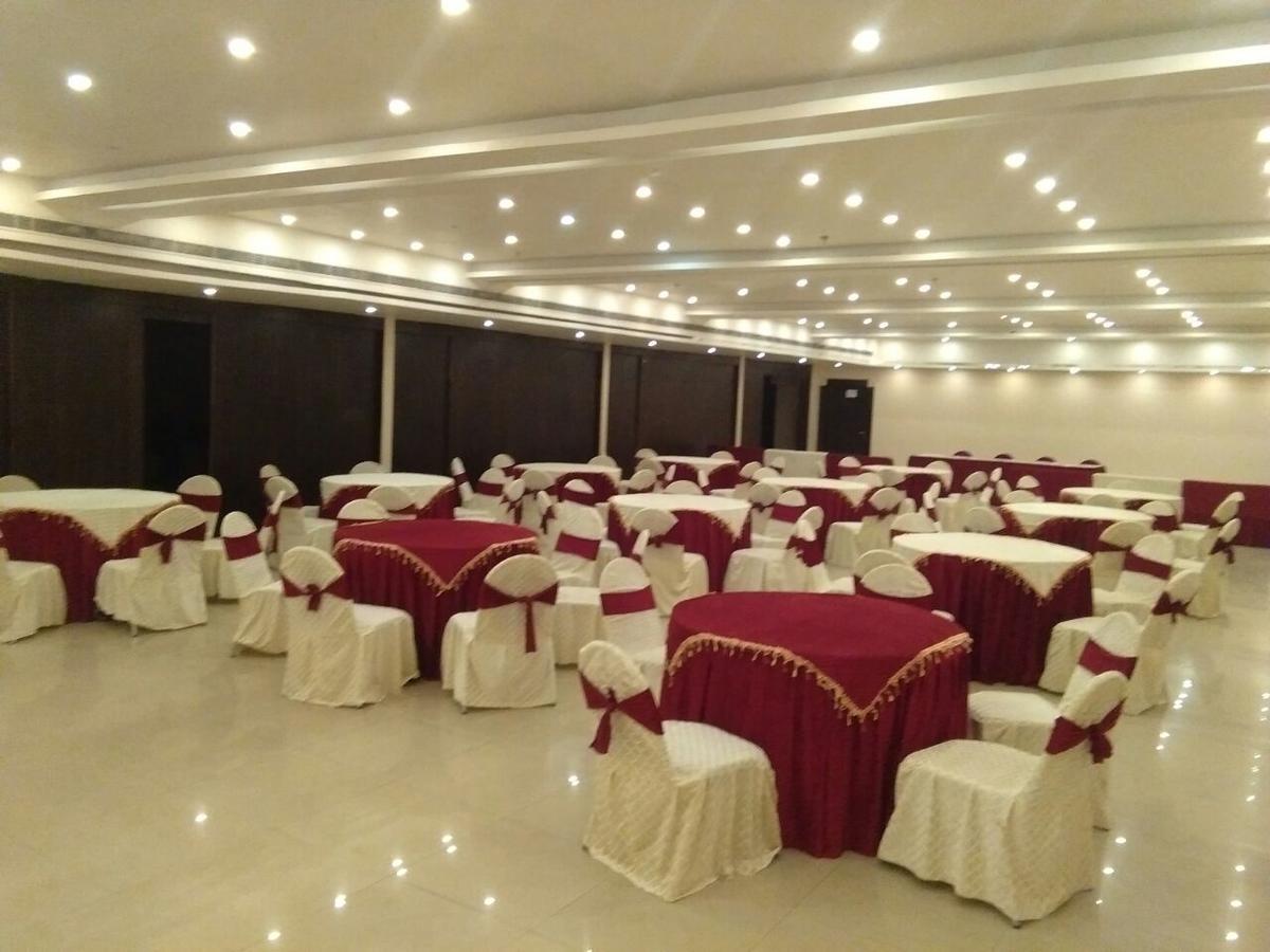 King Paradise Hotel Tiruchirappalli Buitenkant foto